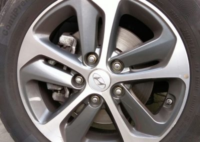 Image of a diamond cut wheel with kerb damage