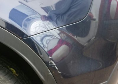 Image of a Range Rover requiring a paint repair