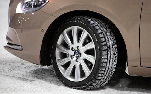 How to Drive in Snow and Ice